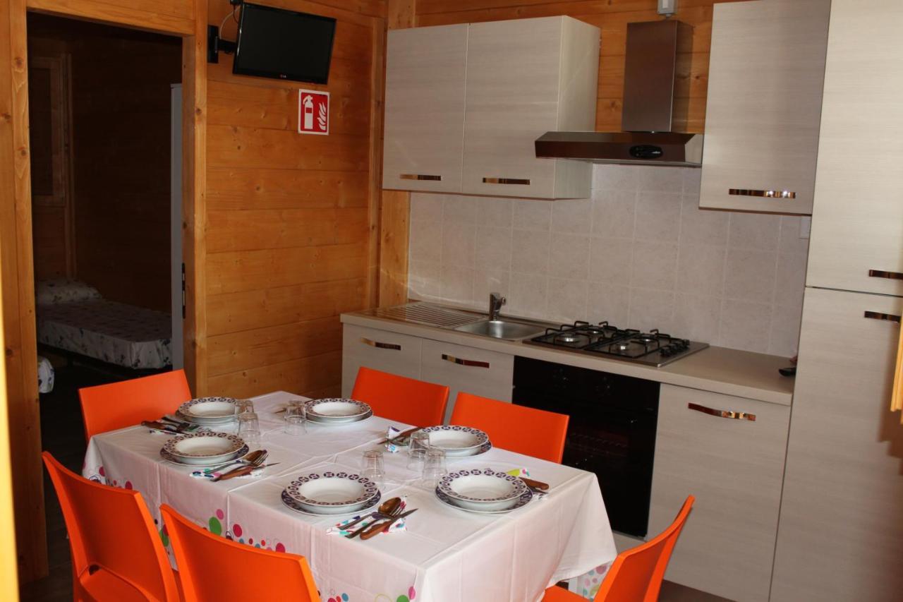 Hotel CAMPING CALATELLA parco di vacanza Marina di Massa Esterno foto