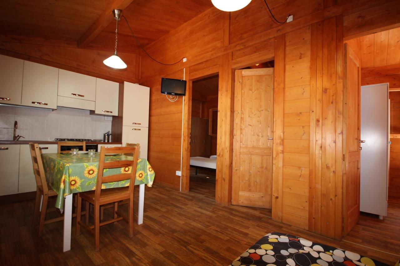 Hotel CAMPING CALATELLA parco di vacanza Marina di Massa Esterno foto