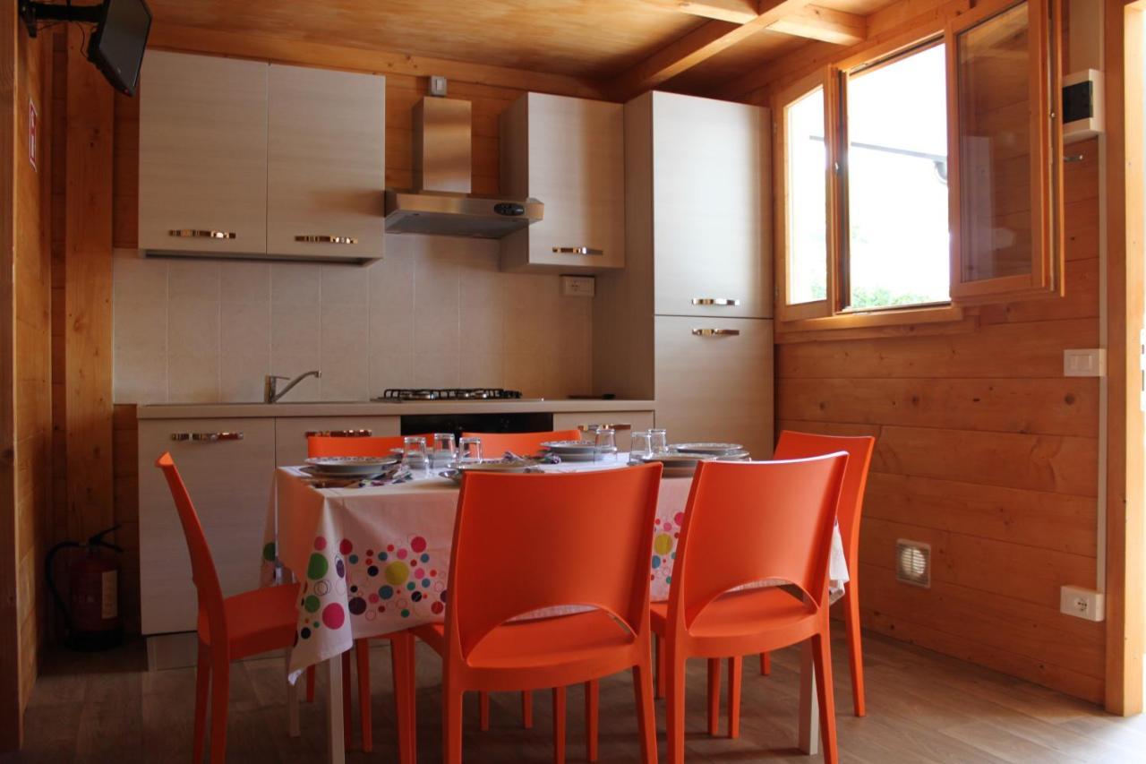 Hotel CAMPING CALATELLA parco di vacanza Marina di Massa Esterno foto
