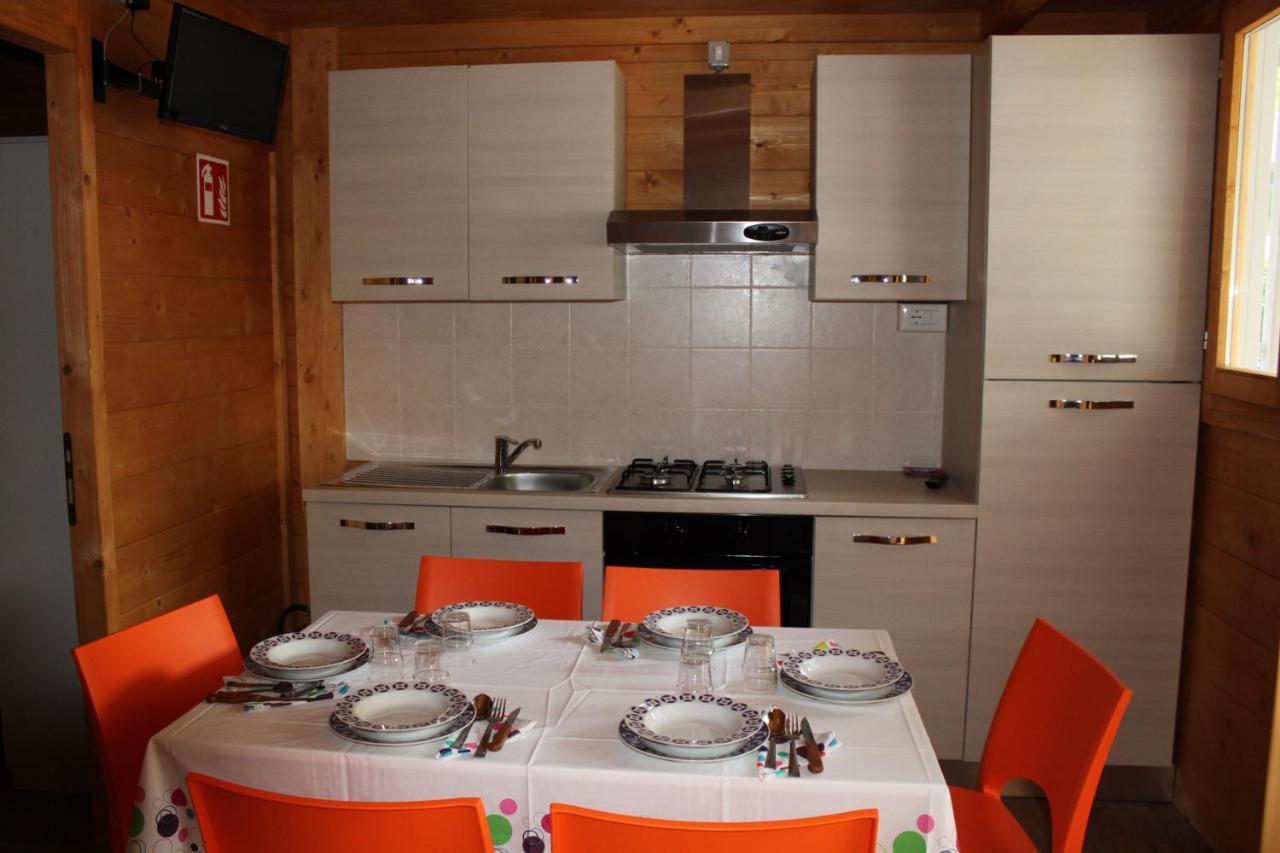 Hotel CAMPING CALATELLA parco di vacanza Marina di Massa Esterno foto