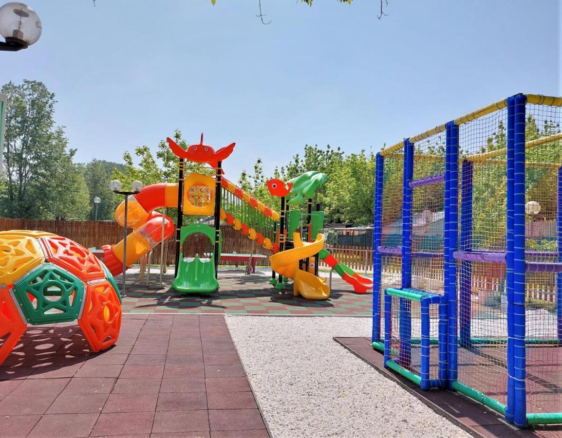 Hotel CAMPING CALATELLA parco di vacanza Marina di Massa Esterno foto