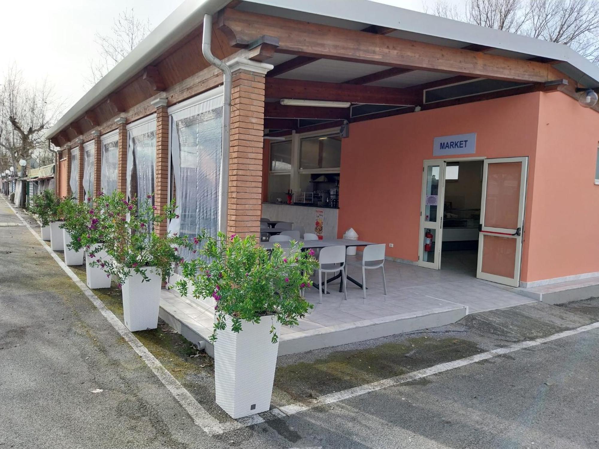 Hotel CAMPING CALATELLA parco di vacanza Marina di Massa Esterno foto